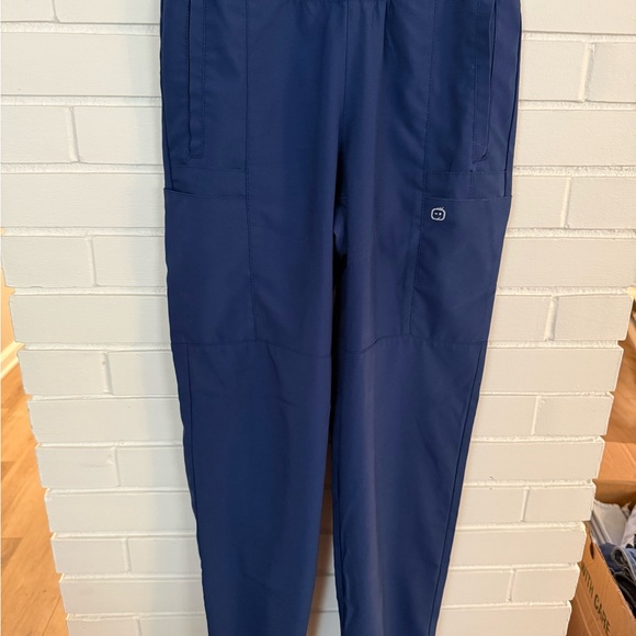 Navy Blue Women's scrub set - Picture 2 of 2